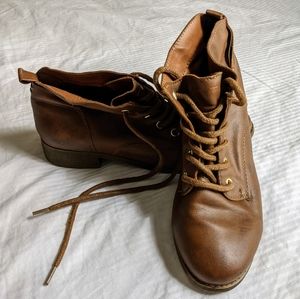❗SOLD❗Brown Pleather Lace-up Ankle Boots